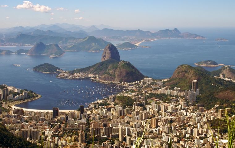 Foreign travelers keep pouring into Brazil and skipping Argentina