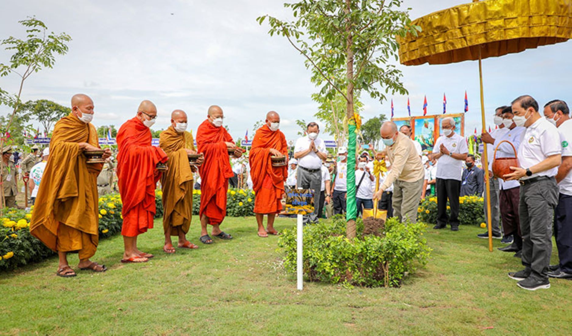 King Urges Public To Plant Trees To Make Green Cambodia