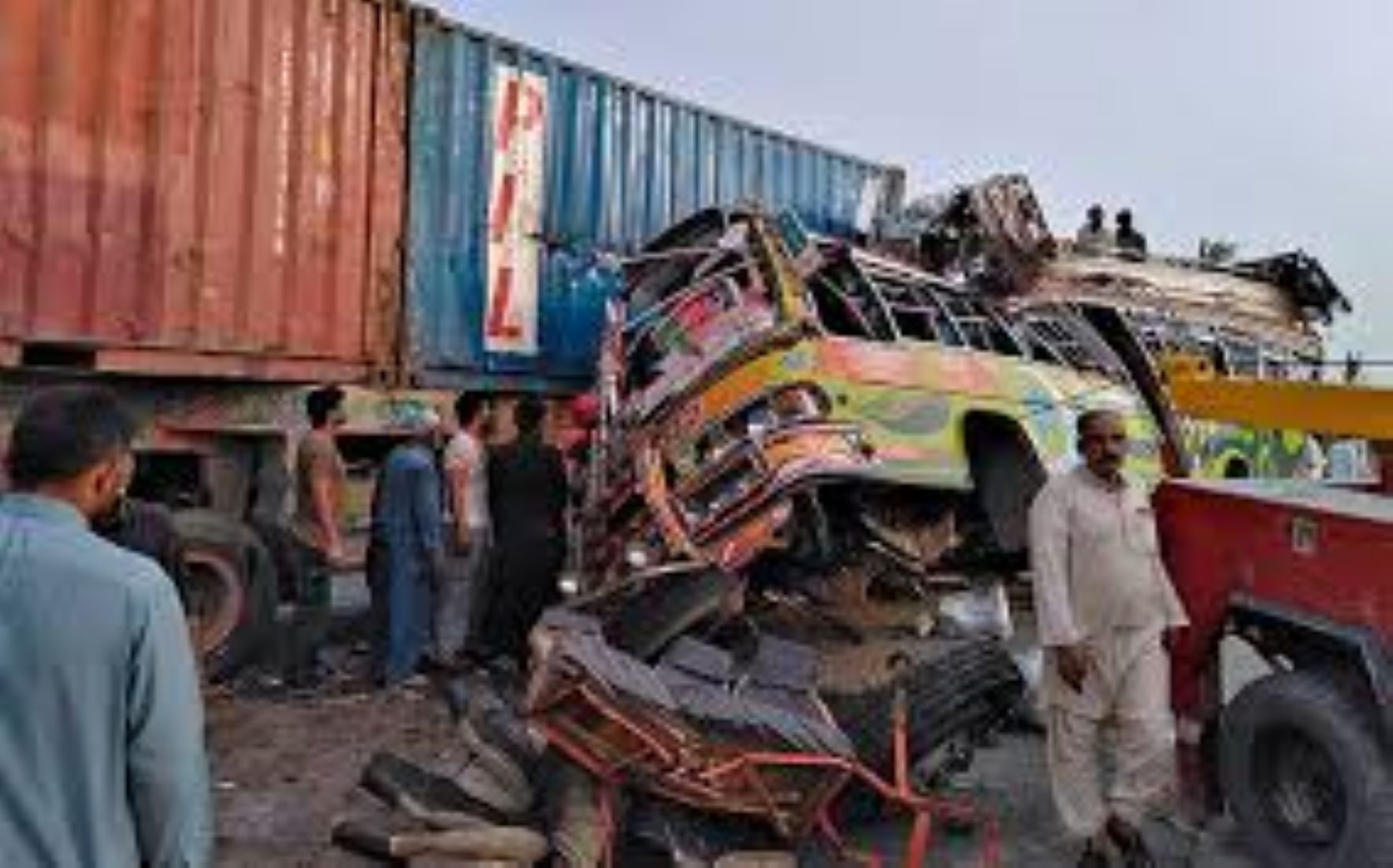 Seven Killed In Van-Trailer Collision In Southern Pakistan