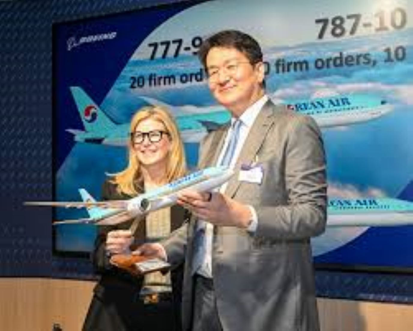 Korean Air Commits To Up To 50 Boeing Widebody Airplanes