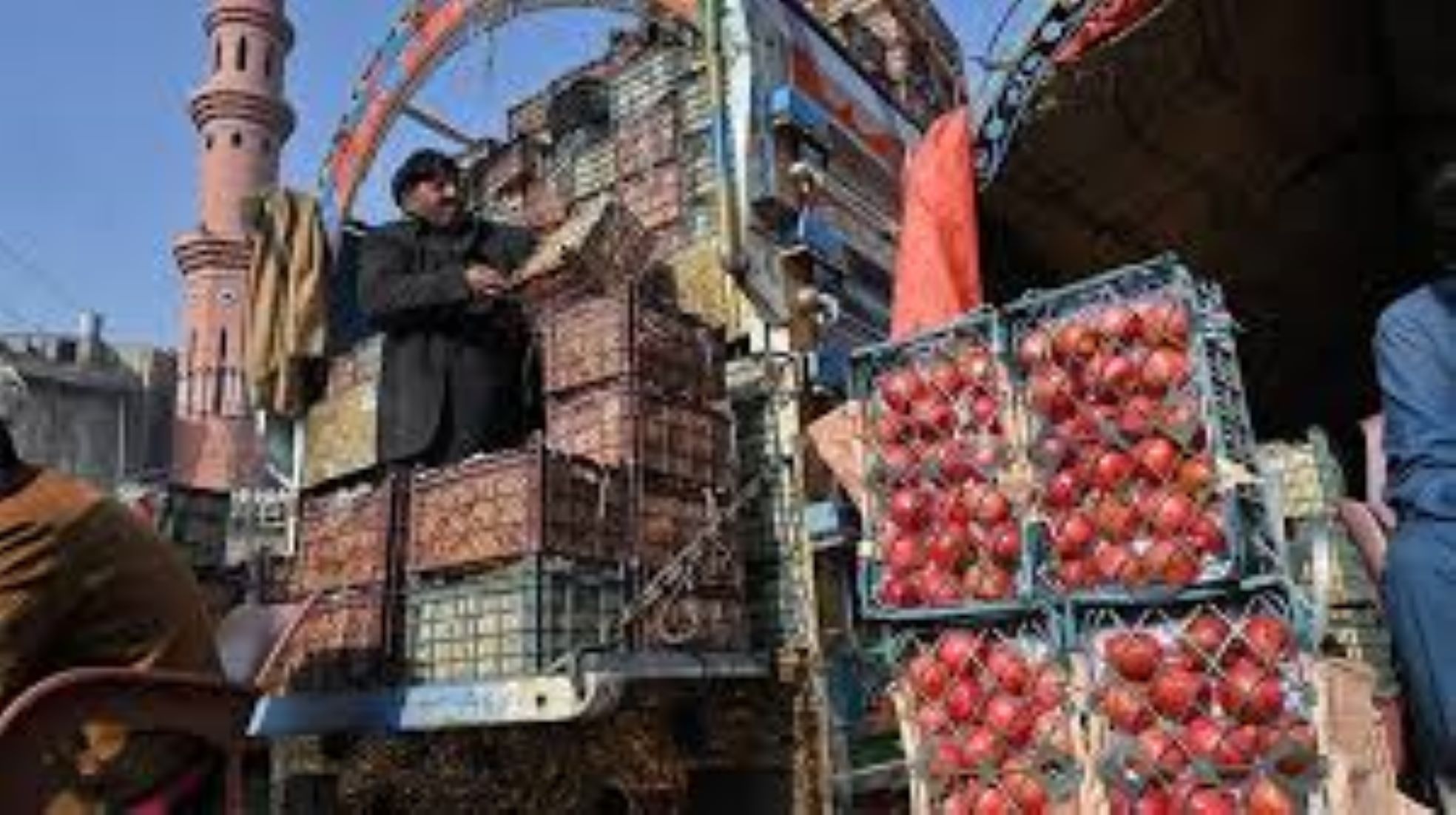 Afghanistan Traded Goods Worth Nearly One Billion USD In A Month