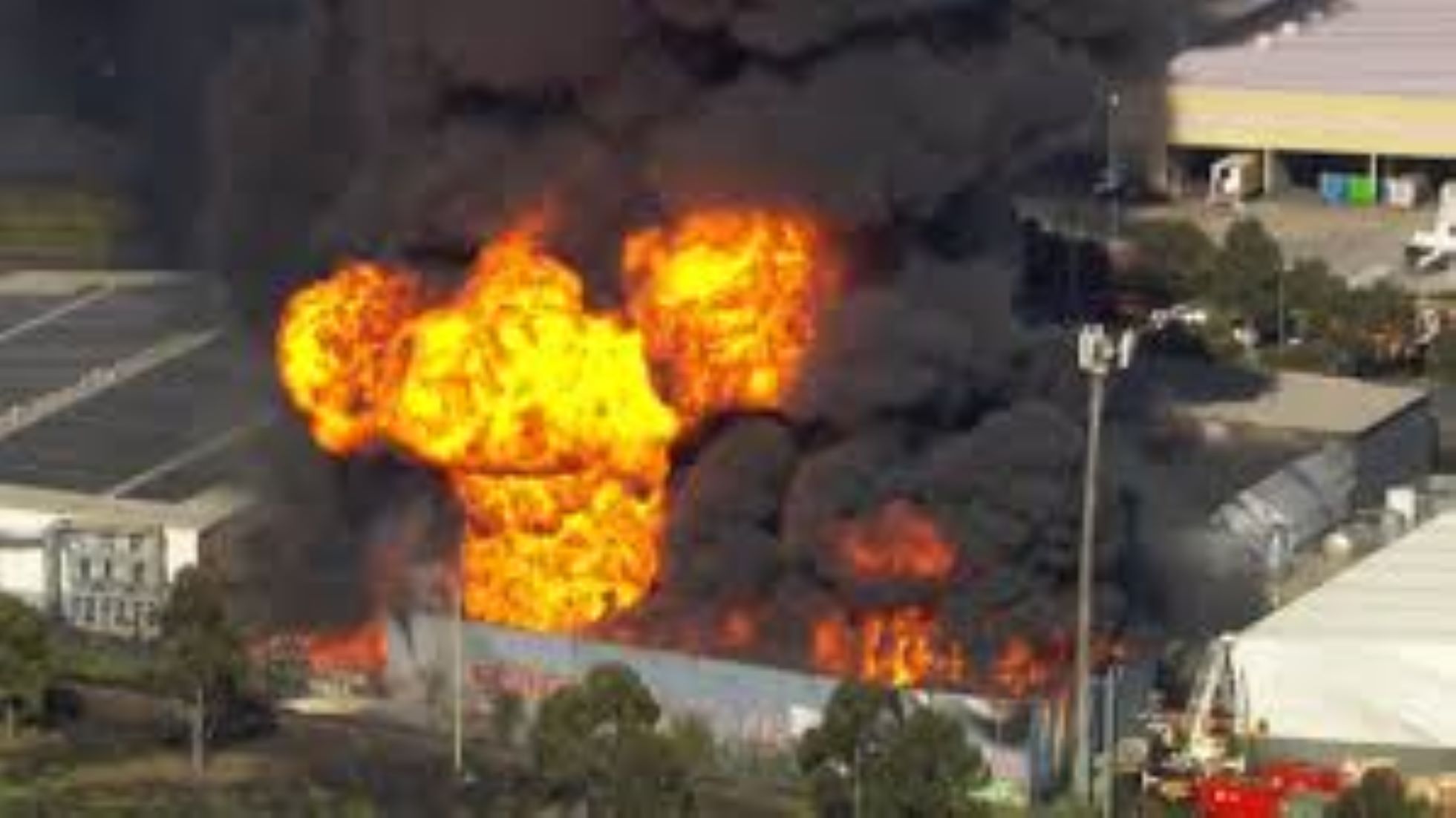 Fire Under Control, Water Contaminated After Large Chemical Explosion Shocks Melbourne Factory