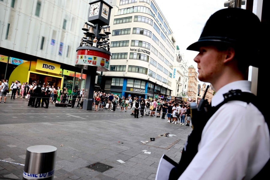 UK stabbing: Police arrest man after 11-year-old girl stabbed and ‘seriously injured’ in London; mother suffer minor injuries