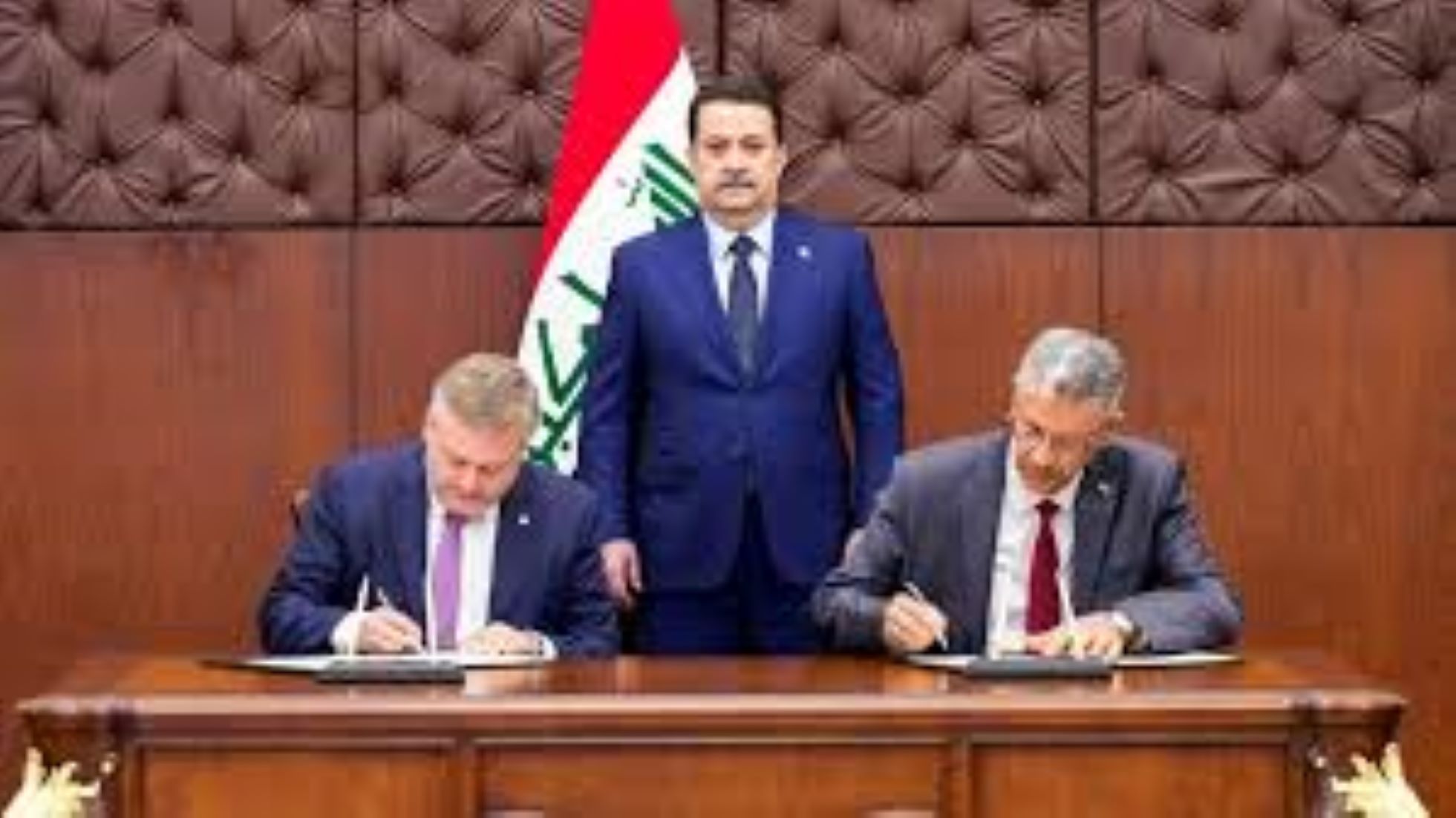 Iraq Signs Deal With British Oil Giant To Develop Four Oilfields