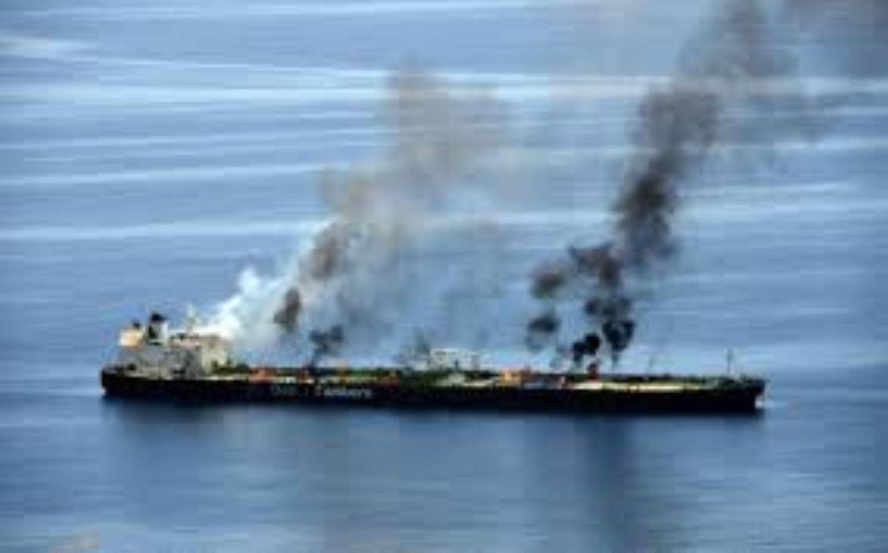 Yemen’s Houthis Let Rescue Operation Of Burning Oil Tanker In Red Sea