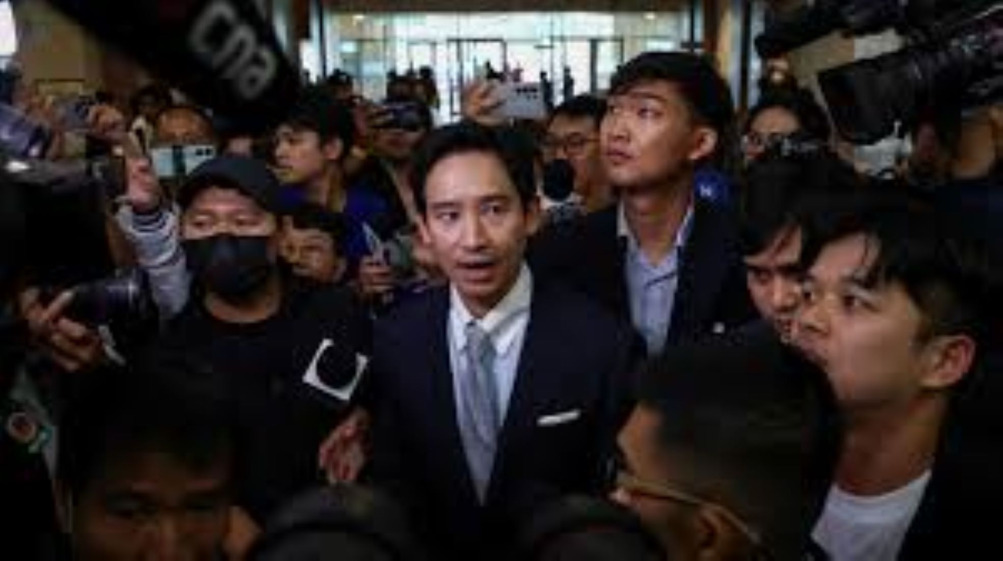 Thai Constitutional Court Dissolves Main Opposition Move Forward Party