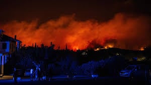 Greece: Residents flee as wildfires rage despite ‘superhuman’ efforts