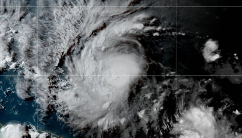 US: Hurricane Hone brushes past Hawaii