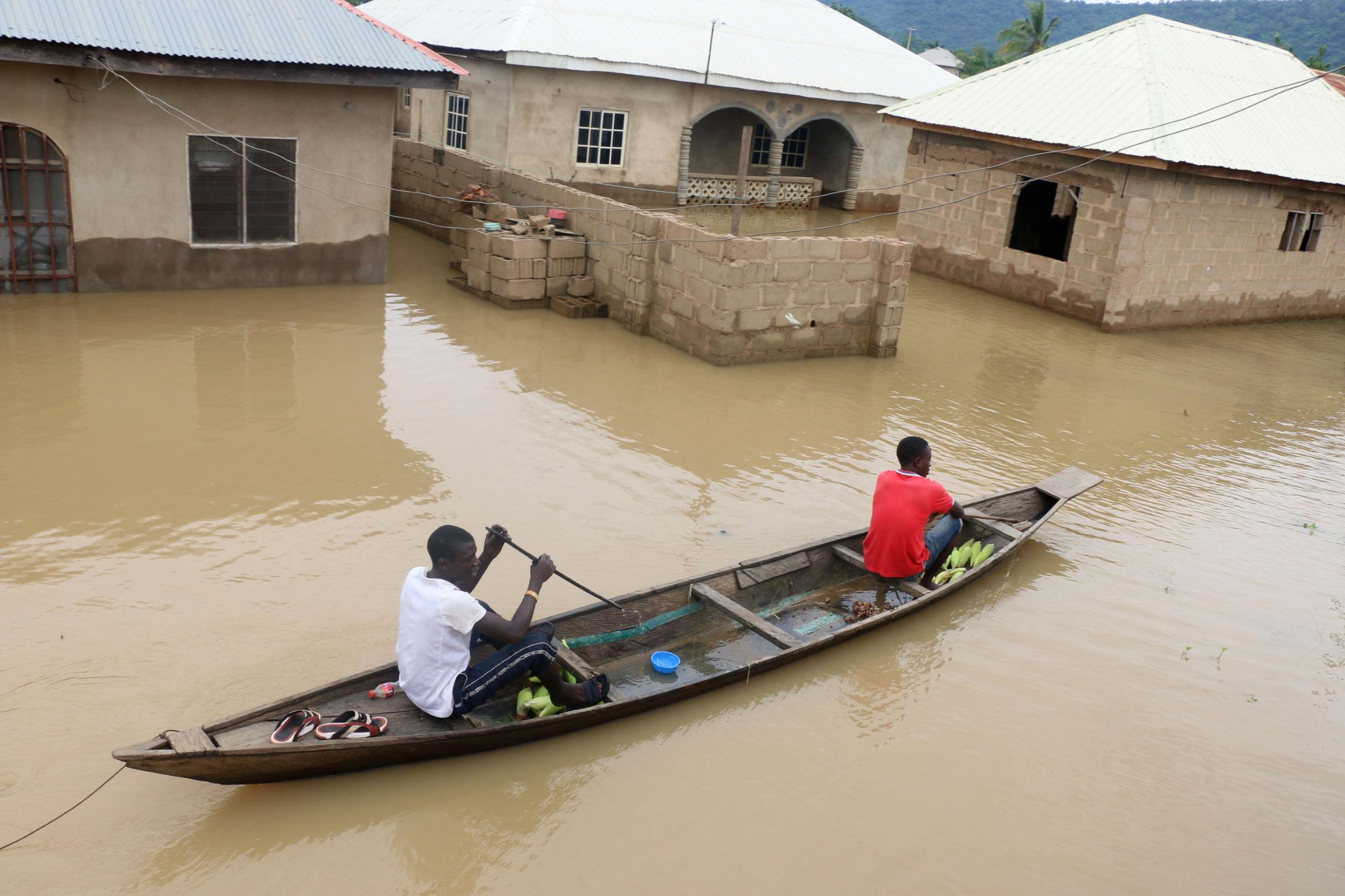 Weeks of floods kill nearly 200 in Nigeria