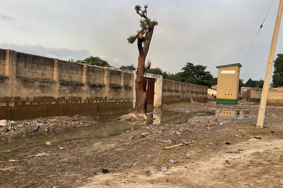 Nigeria: Almost 300 inmates break out of  prison after floods