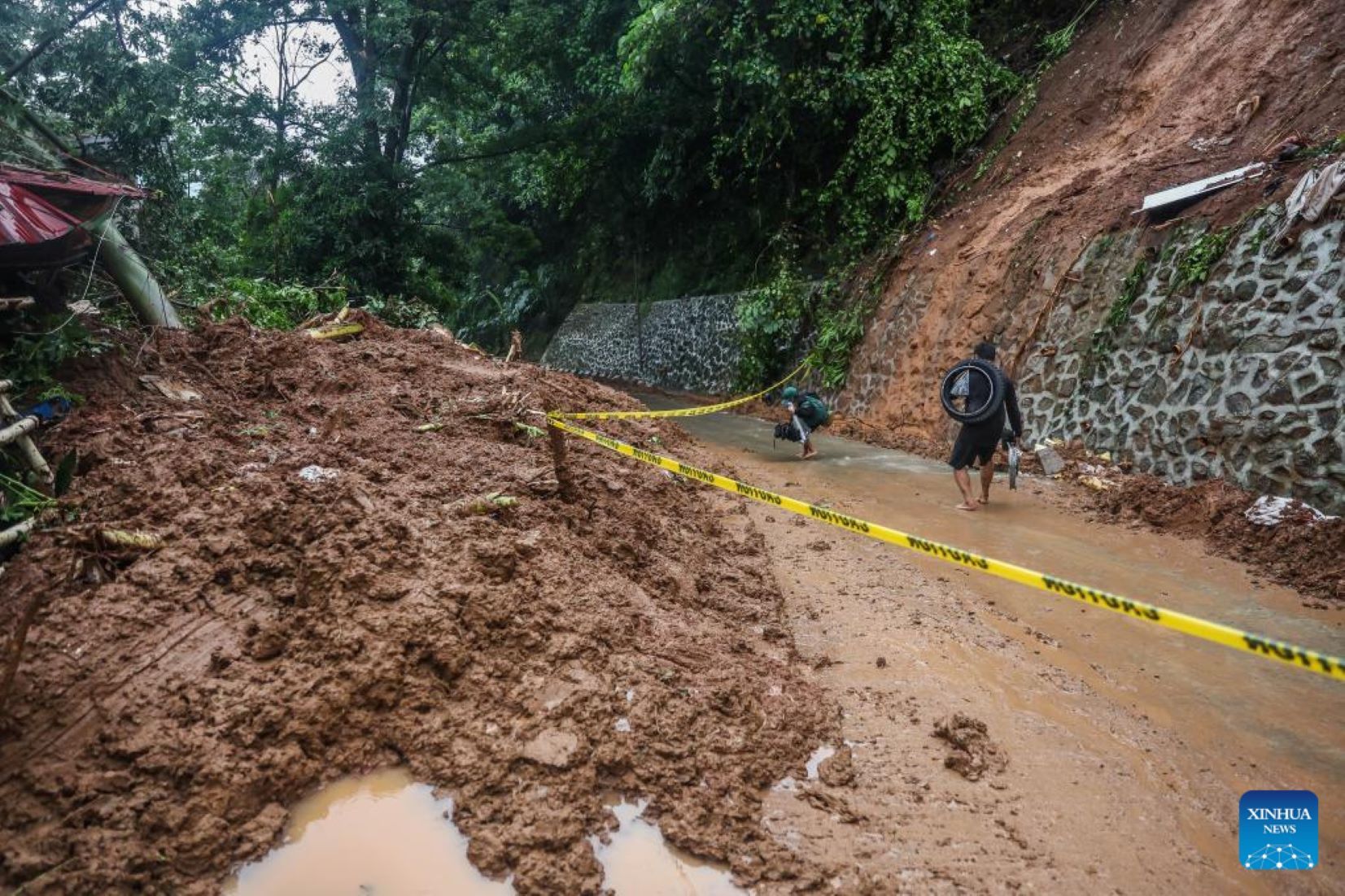 Floods, Landslides In Philippines Killed 10