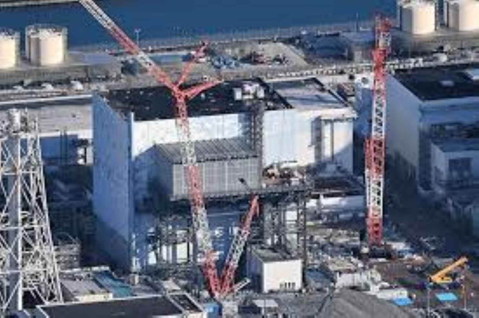 TEPCO Again Halts Work To Collect Fuel Debris At Crippled Fukushima Power Plant