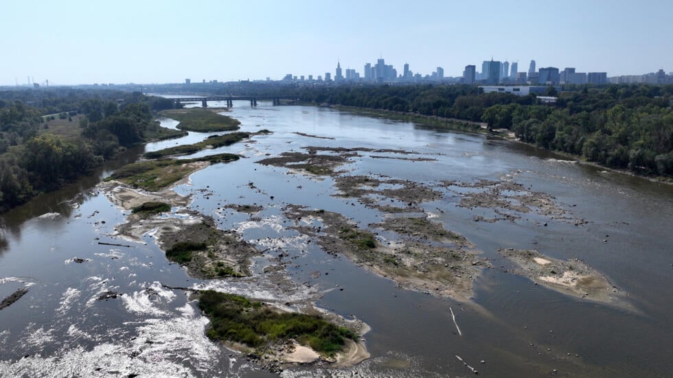 Poland: Drought sinks longest Polish river to record-low level