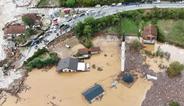 Bosnia-Herzegovina: Floods and landslides leave 18 dead; a dozen reported missing