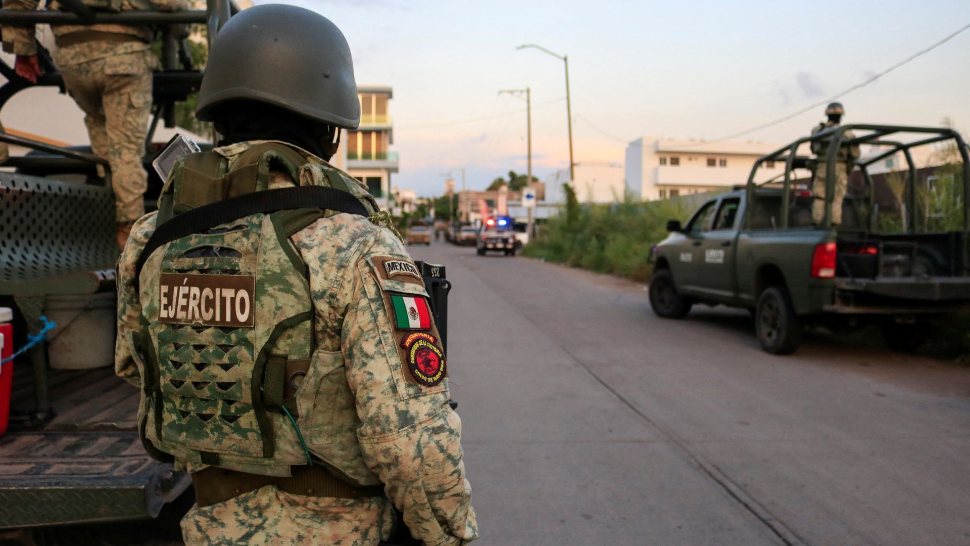 Sinaloa shootout: Mexico troops kill 19 suspected cartel members