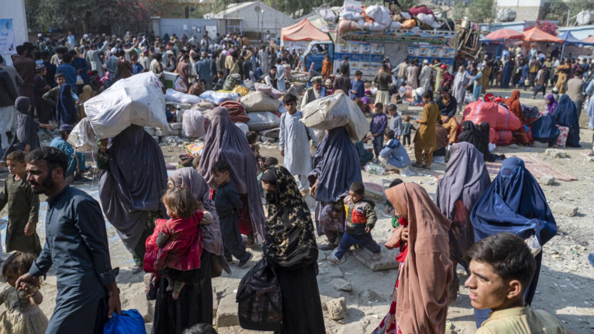 740,000 Afghan Refugees Returned Home In Six Months