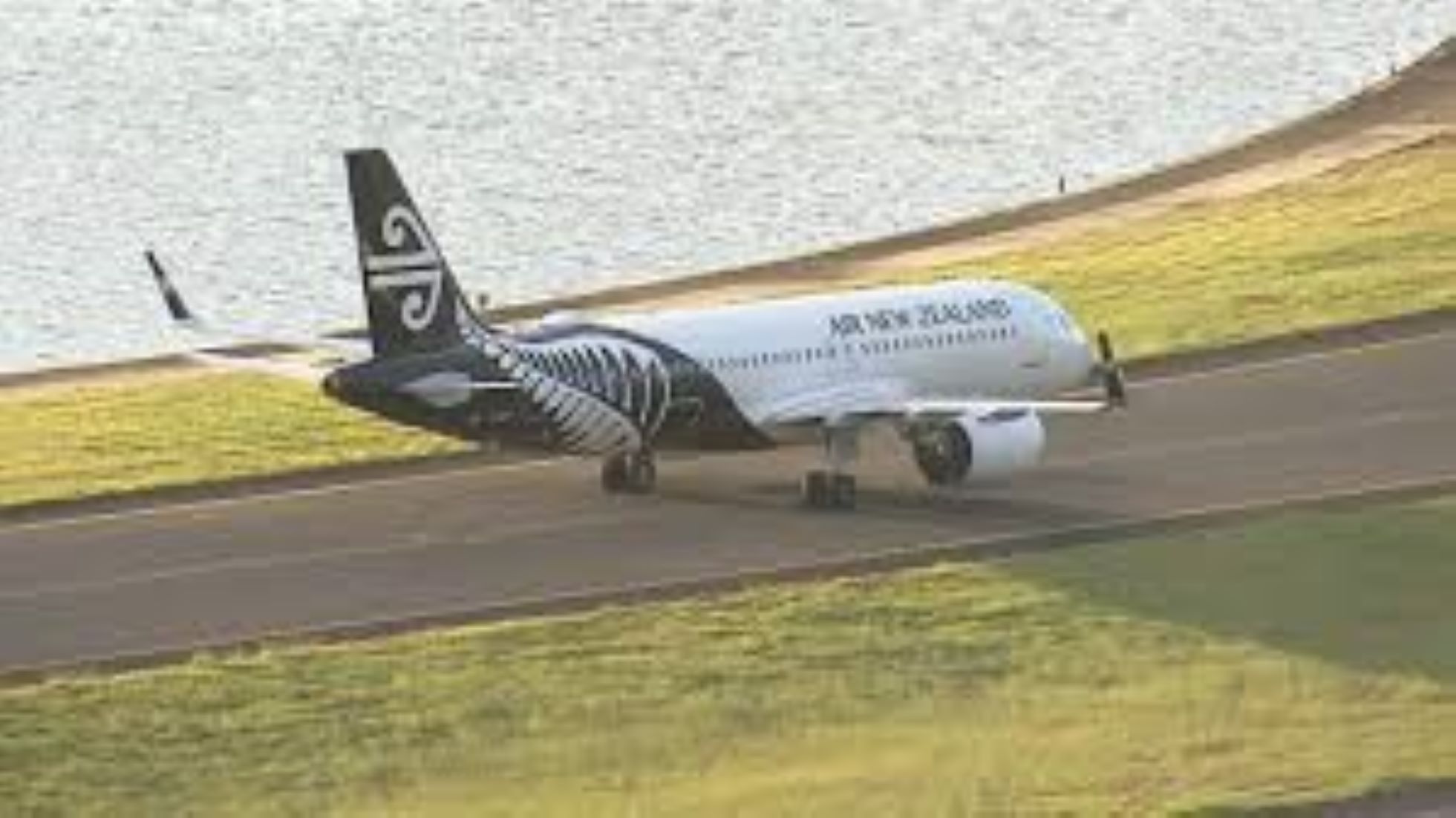 Bomb Threat Reported Aboard Air New Zealand Plane At Sydney Airport