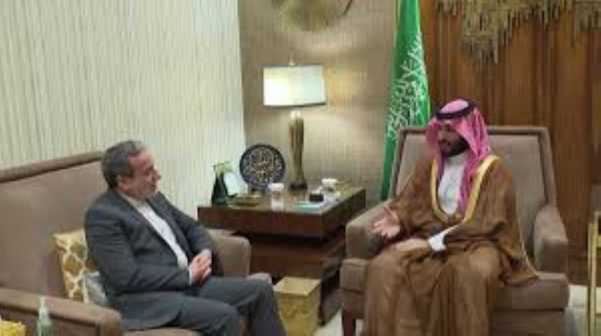 Saudi Crown Prince, Iranian FM Discuss Regional Developments