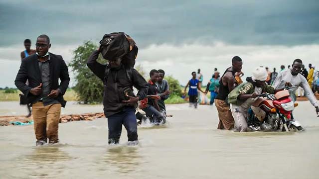 Chad sounds alarm as heavy rains swell two rivers