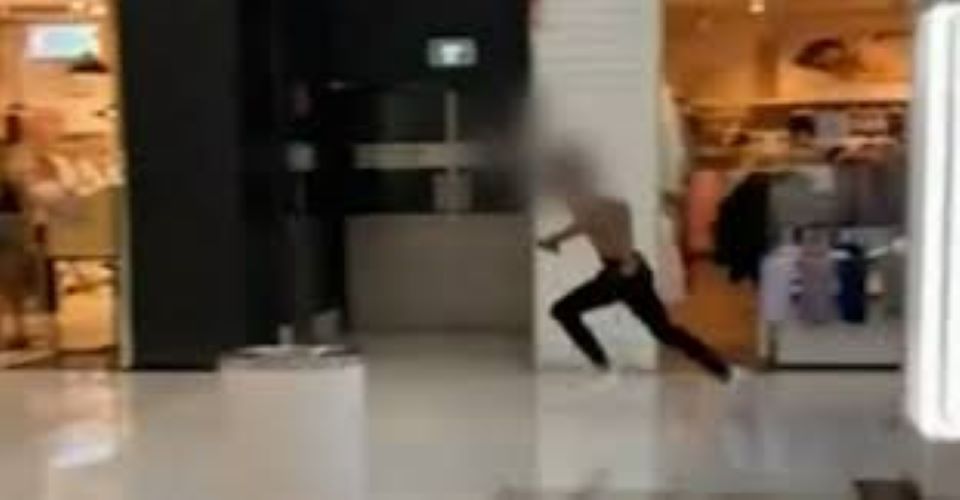 Three Teenagers Charged Over South Australian Shopping Centre Stabbing