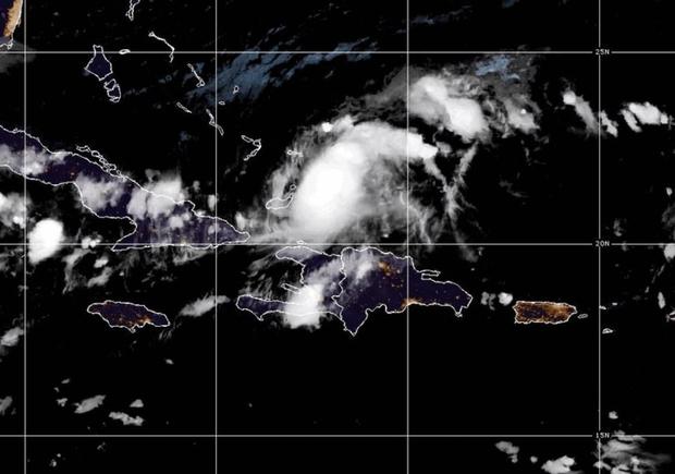 Caribbean: Hurricane Oscar forms off the Bahamas after departure of tropical Storm Nadine