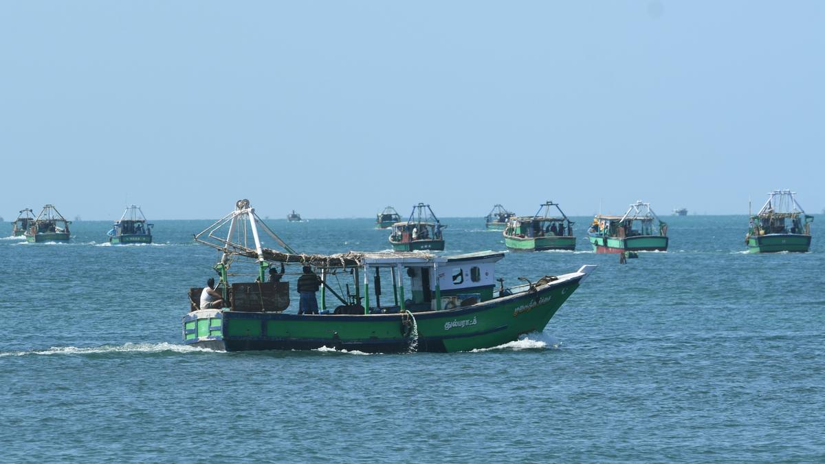 Sri Lankan Navy Arrested 12 Indian Fishermen For Poaching