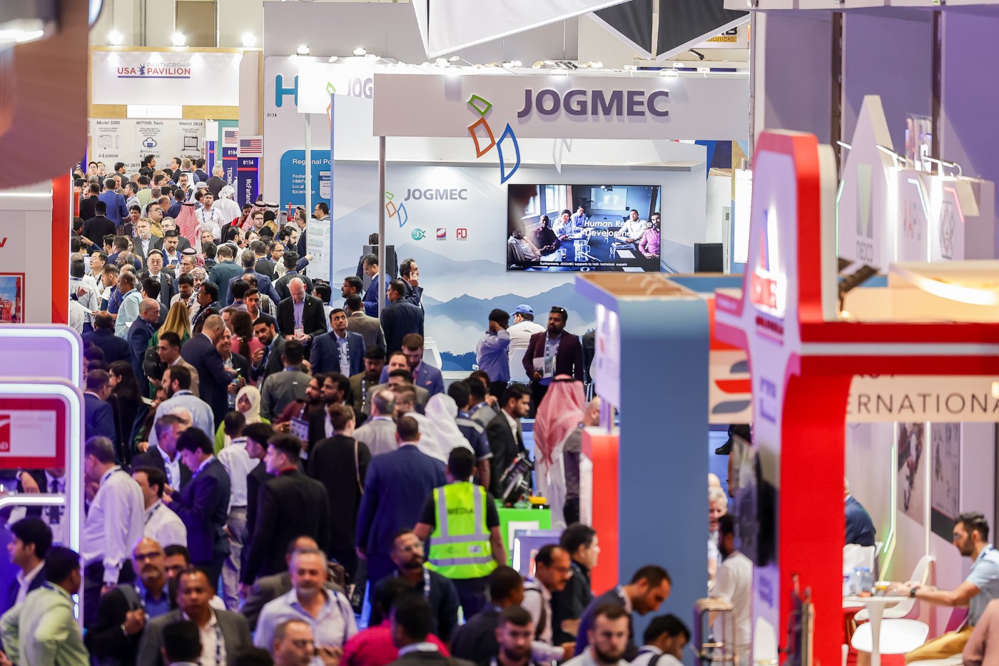 Int’l Petroleum Expo Concludes In Abu Dhabi With Record-Breaking Attendance