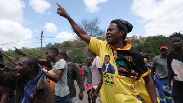 Mozambique bans protests after weeks of post-poll violence