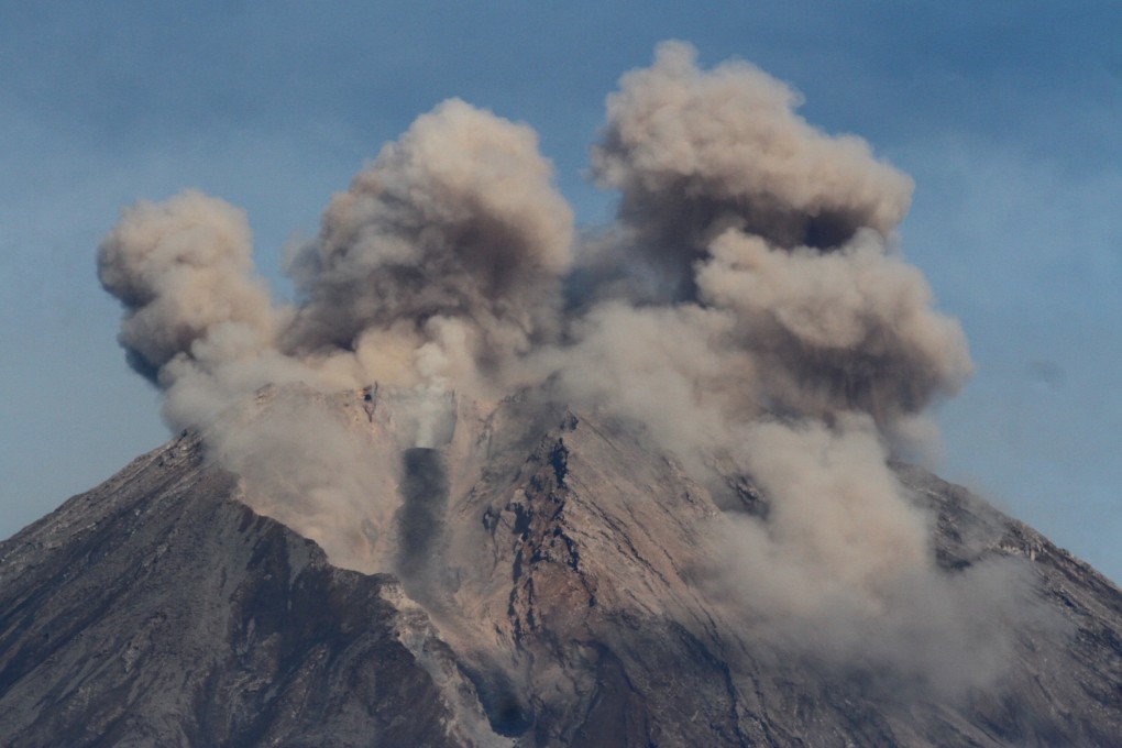 Indonesia’s Mt. Semeru Erupts Again, Triggering Lava Flow Warning