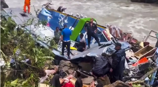 16 Killed After Coach Fell Into River In Northern Pakistan