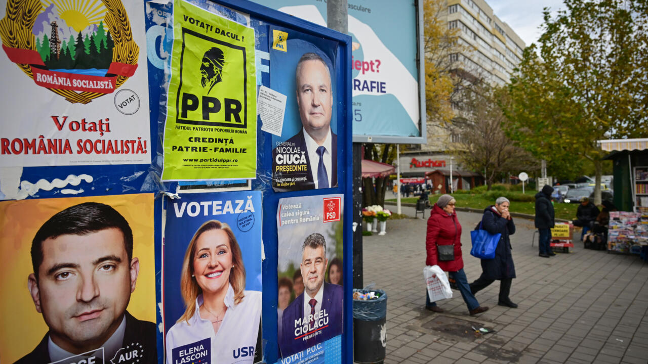 Romanians vote in first round of presidential election