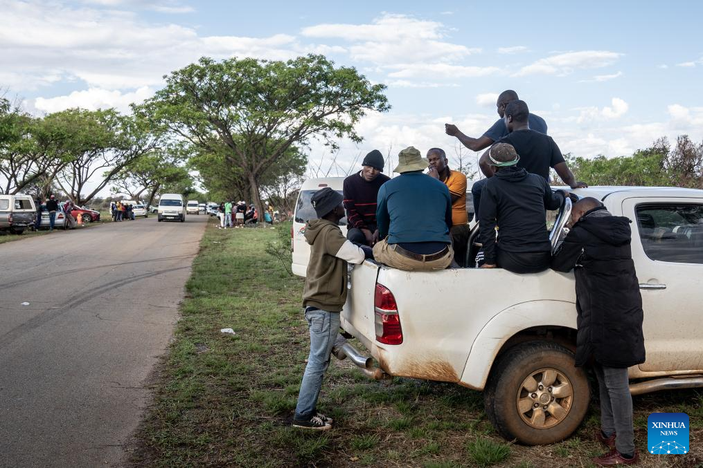 South Africa: 4,000 illegal miners trapped underground with rescue efforts delayed by rains