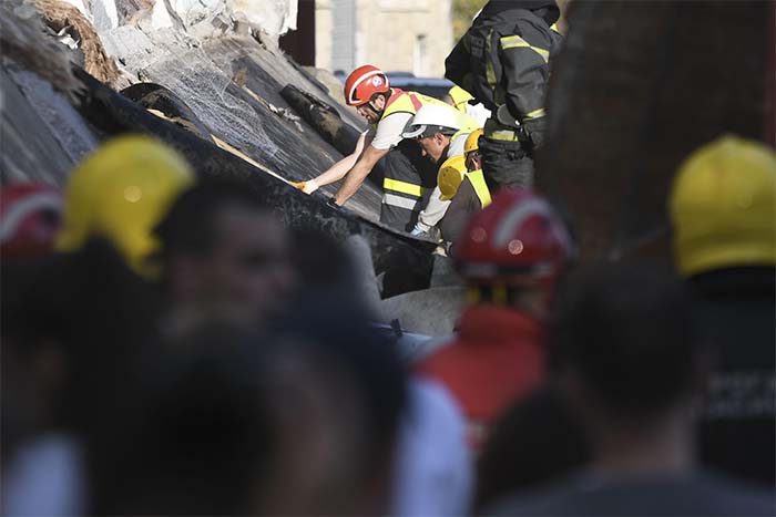 Serbia: Eight killed by outdoor roof collapse at Novi Sad train station