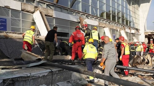 Serbia mourns victims after roof collapse kills 14