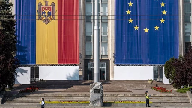 Moldova presidential runoff: Intense vote for EU future