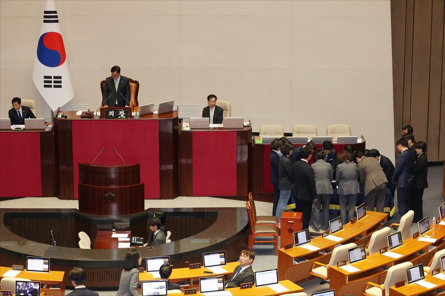 S. Korean Parliament OKs Resolution Calling For President Yoon’s Immediate Arrest