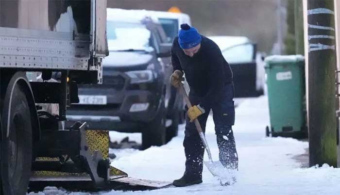 Thousands without water, electricity as cold snap grips Republic Of Ireland