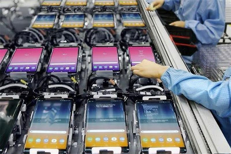 Egypt’s New Tax On Imported Phones Aims To Curb Smuggling: PM