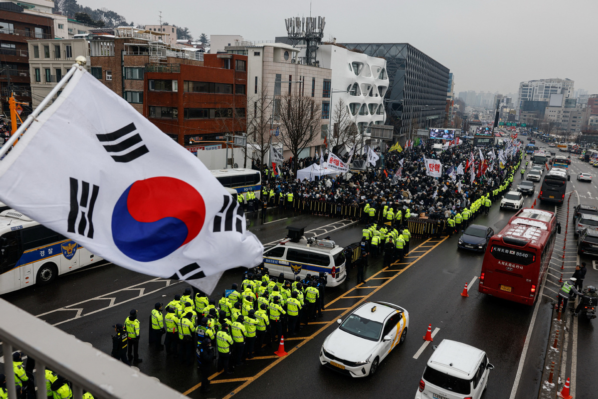 S. Korea’s Presidential Security Service Chief Vows To Block Arrest Of Impeached Yoon