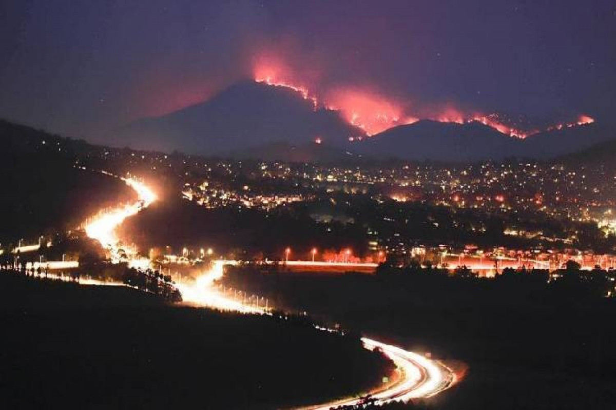 Homes Destroyed As Bushfires Threaten Towns In Western Australia