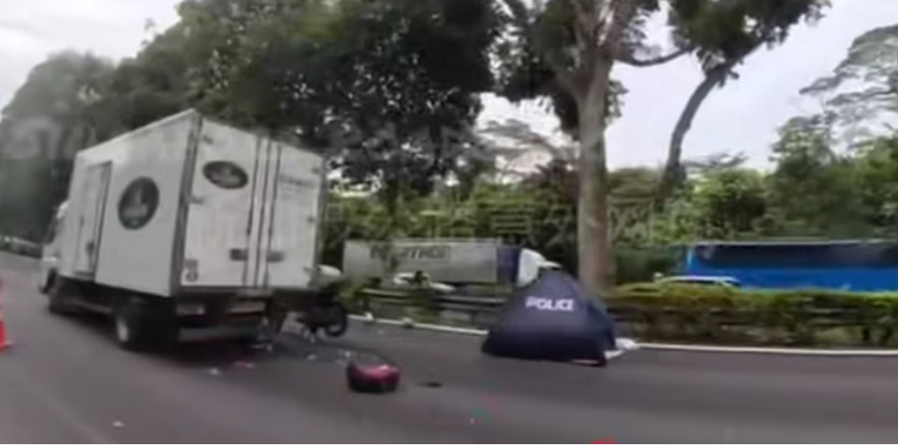 Two Died In Accident On Singapore Expressway