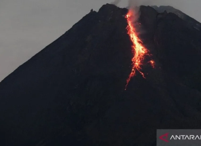 Indonesia’s Mount Merapi Spews Hot Lava, Safety Warning Issued