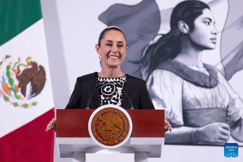 Mexican president pledges to defend independence, sovereignty