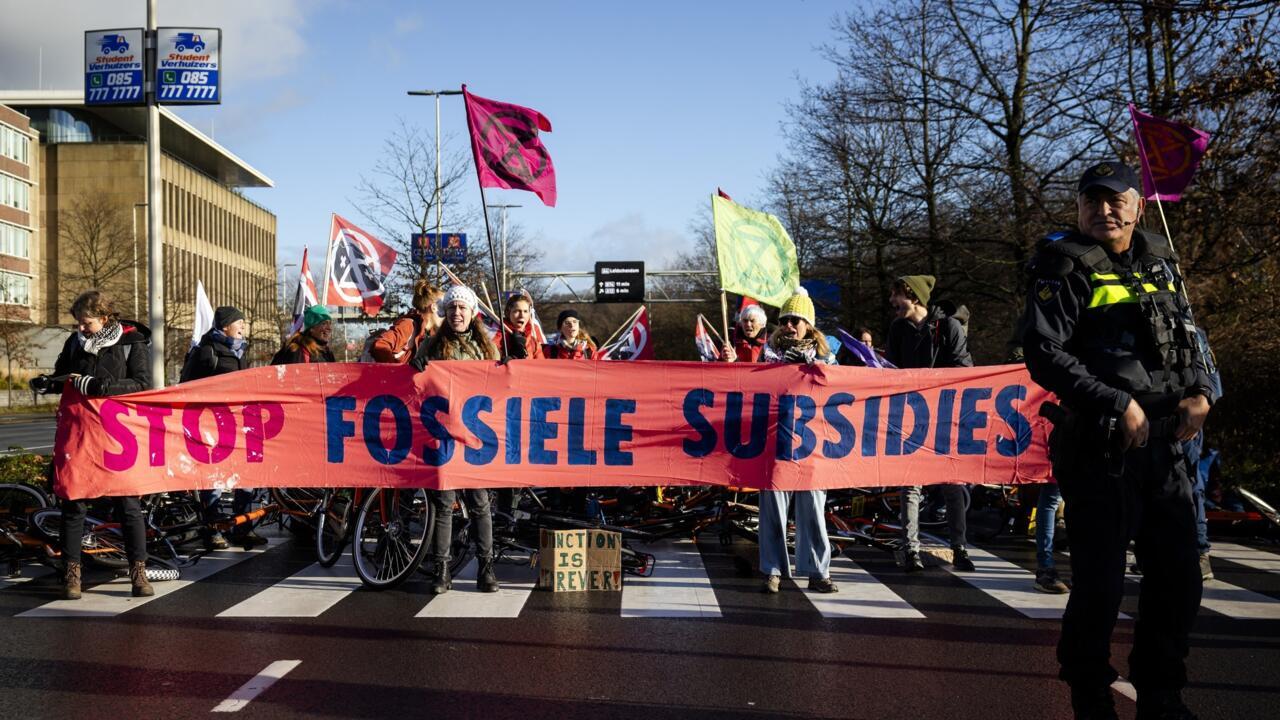 Anti-climate protest: Over 700 demonstrators arrested in The Hague