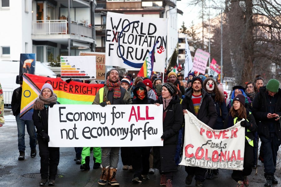 Swiss police clear hundreds of anti-WEF protesters