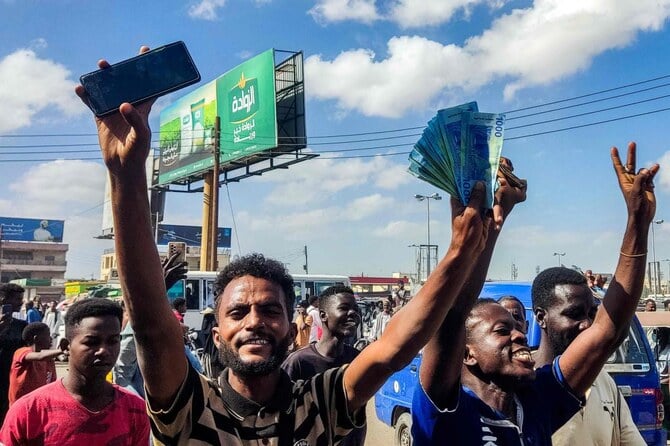 Sudan crisis: Dozens protest as army-backed govt switches out banknotes