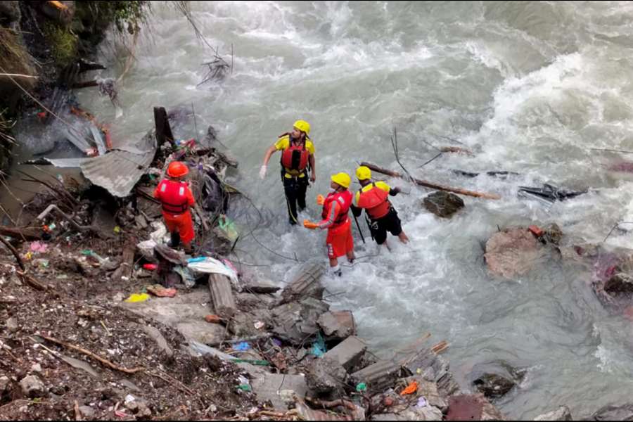 North India Canal Mishap Death Toll Rises To Seven