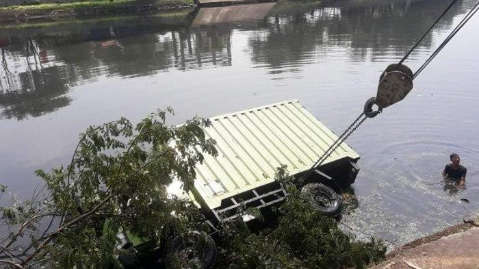 Six Dead, Nine Missing After Truck Plunged Into River In Indonesia’s Riau Province