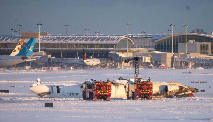 Canada: Investigators probe cause of Toronto Delta plane crash