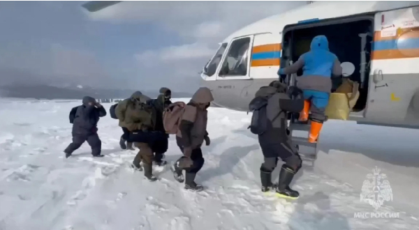 More than 100 trapped fishermen rescued from ice floe in Russia’s Far East